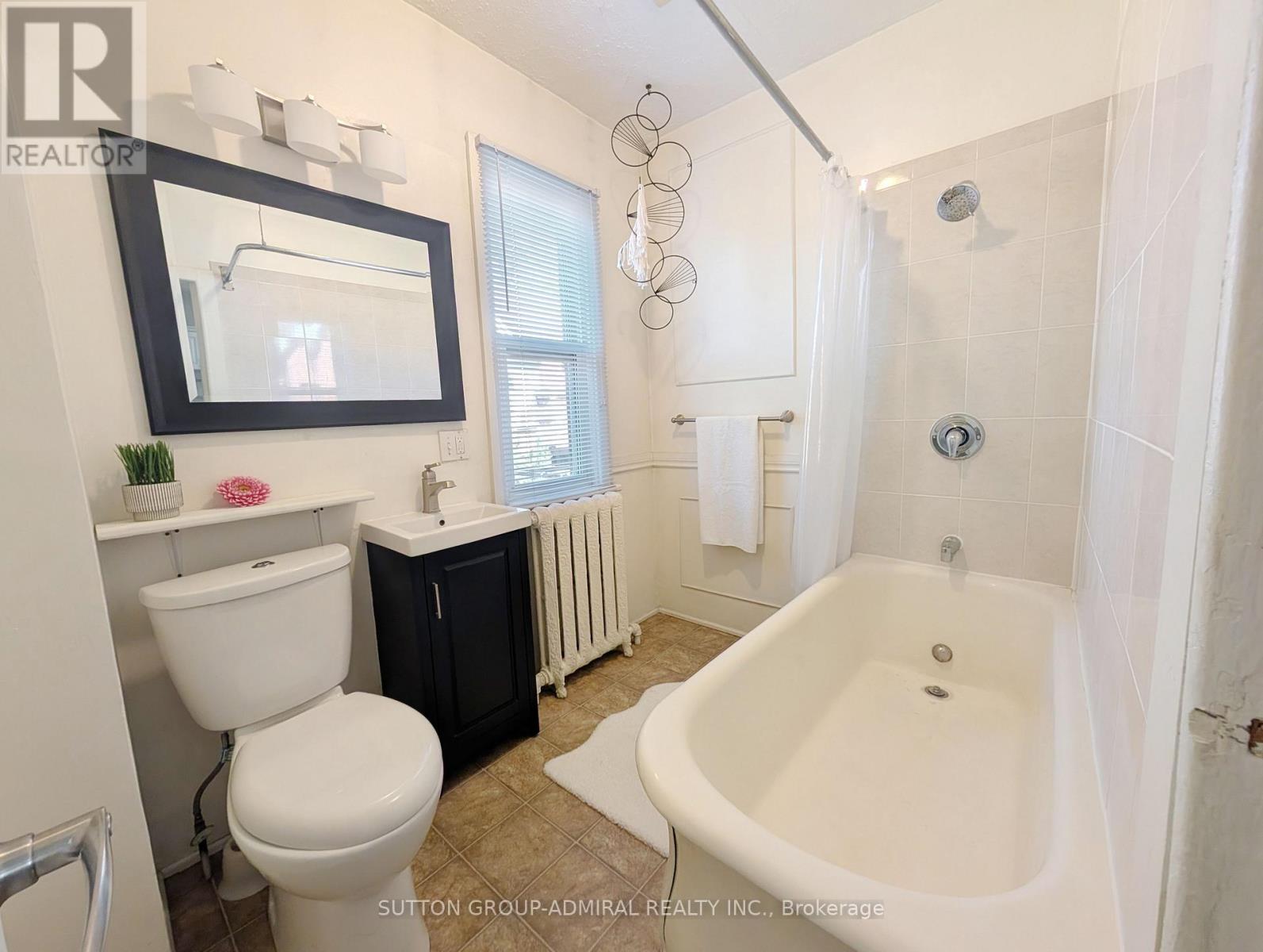 164 WENTWORTH STREET S - 5