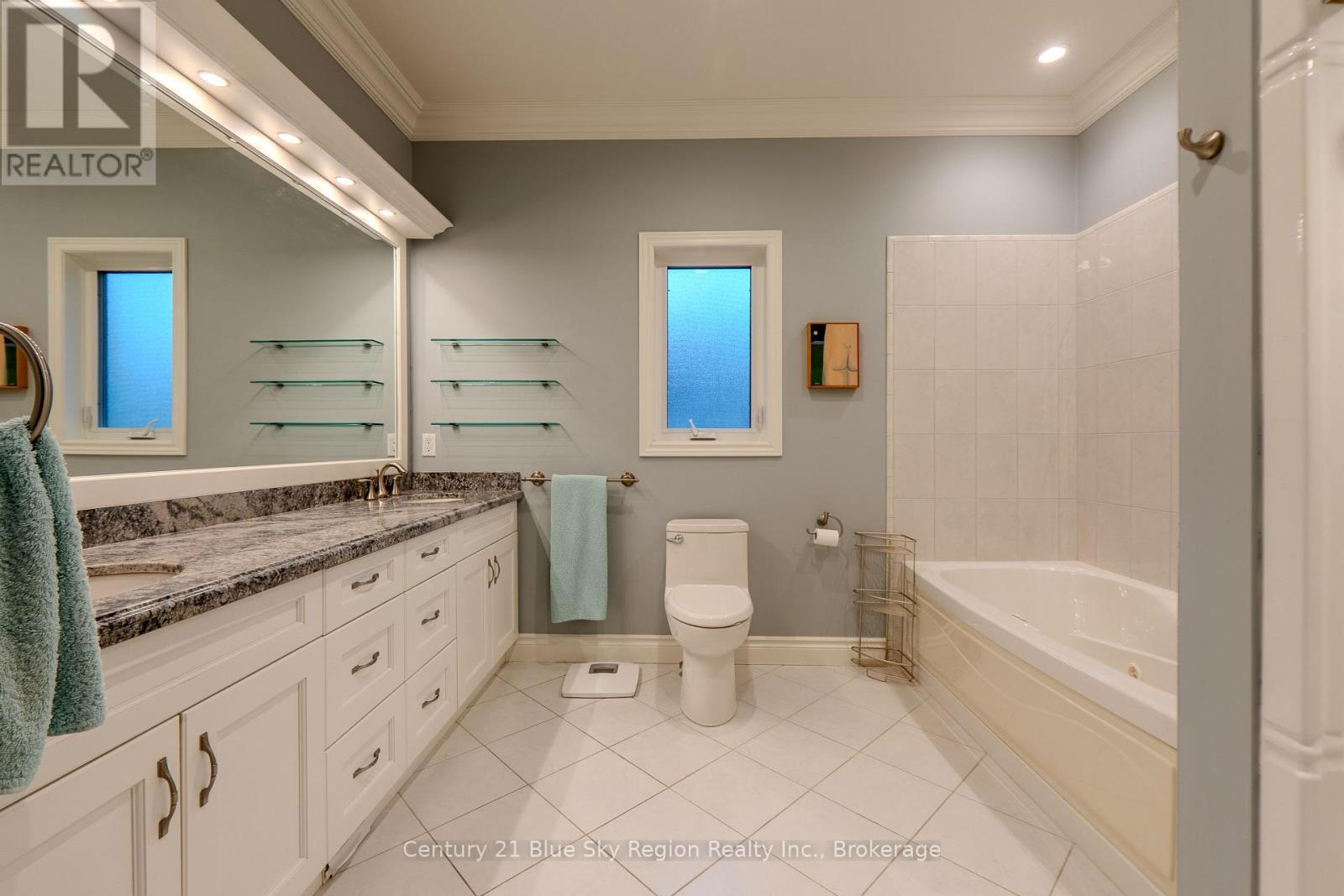 30 VERMONT CRESCENT - 22