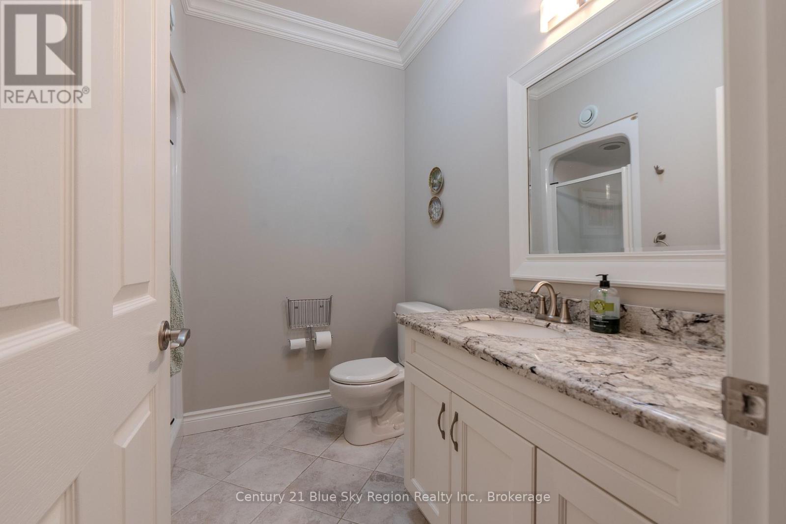 30 VERMONT CRESCENT - 26