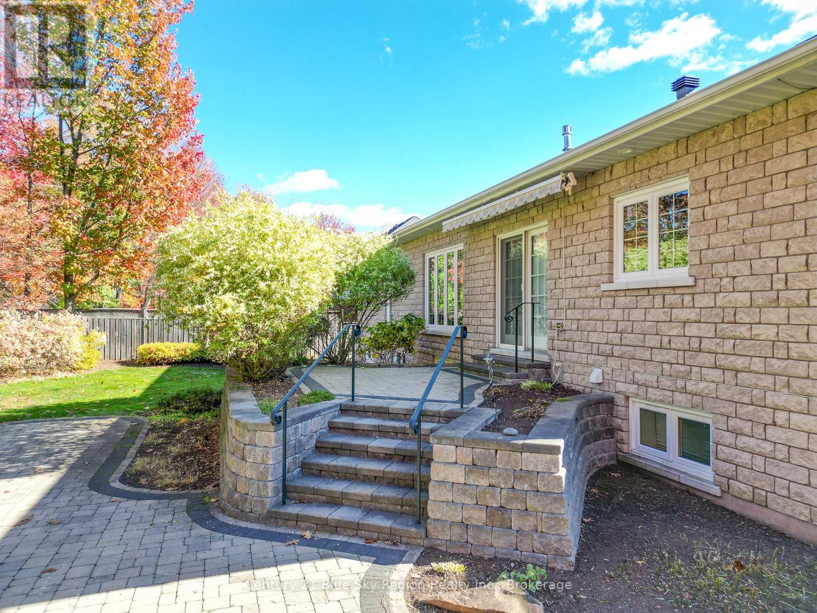 30 VERMONT CRESCENT - 41