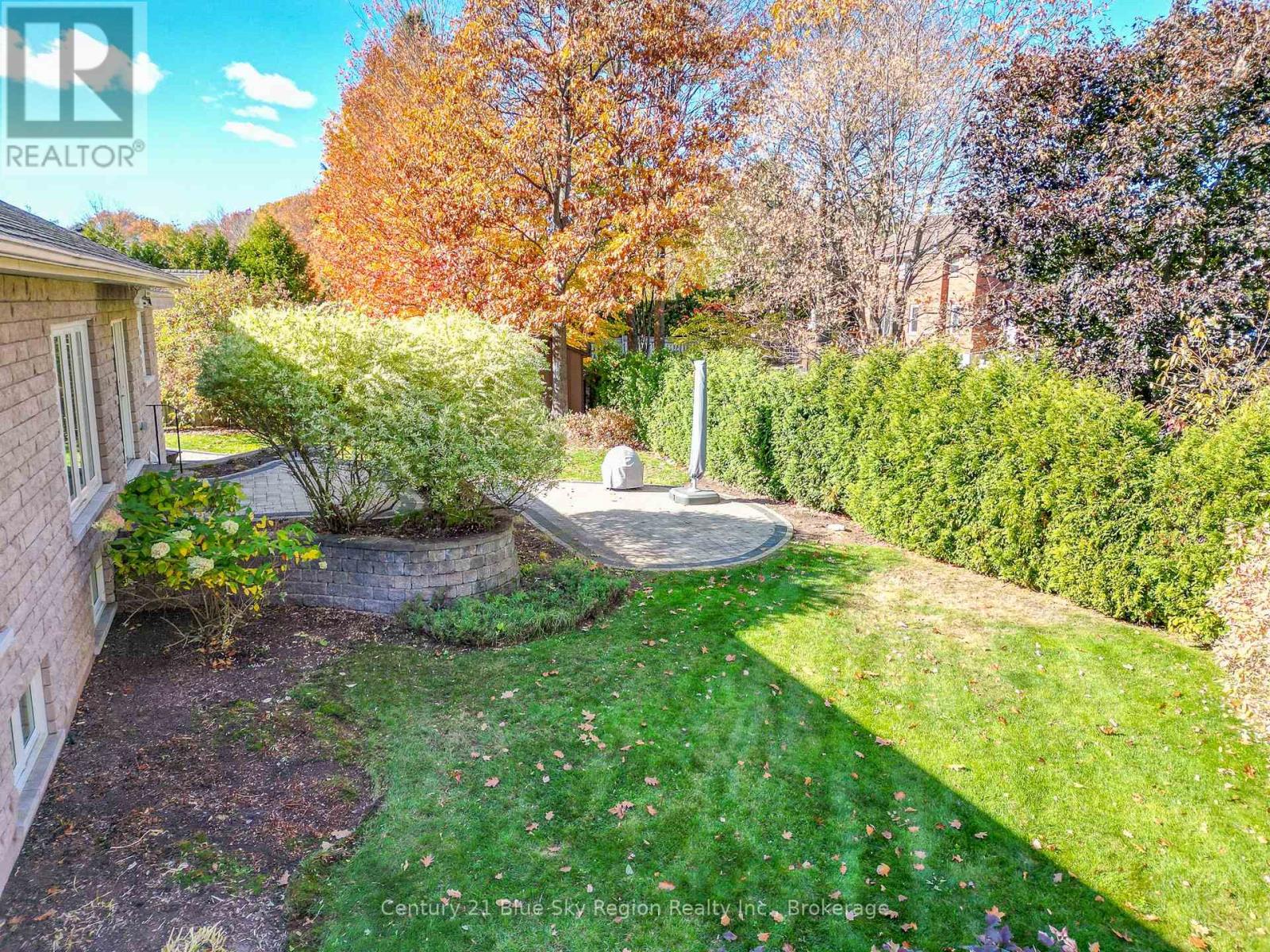 30 VERMONT CRESCENT - 45
