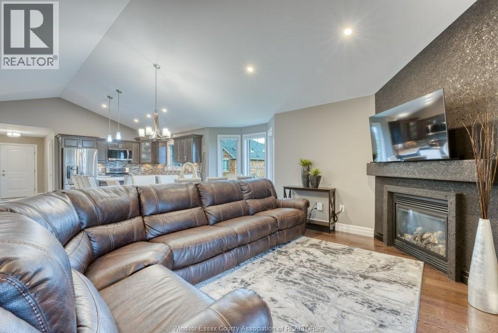 702 Commisso CRESCENT, LaSalle, Ontario, N9H0C8 — Photo 18