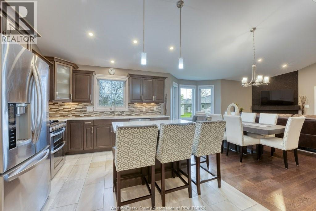 702 Commisso CRESCENT, LaSalle, Ontario, N9H0C8 — Photo 8
