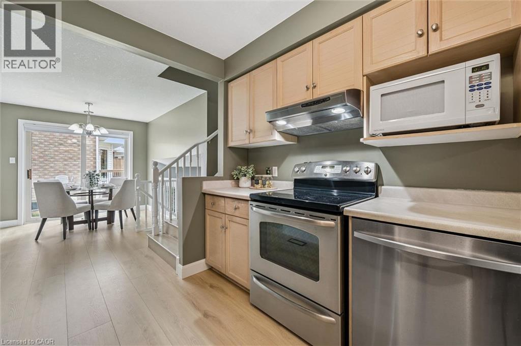 33 KINGFISHER Drive, Elmira, Ontario, N3B3K4 — Photo 8