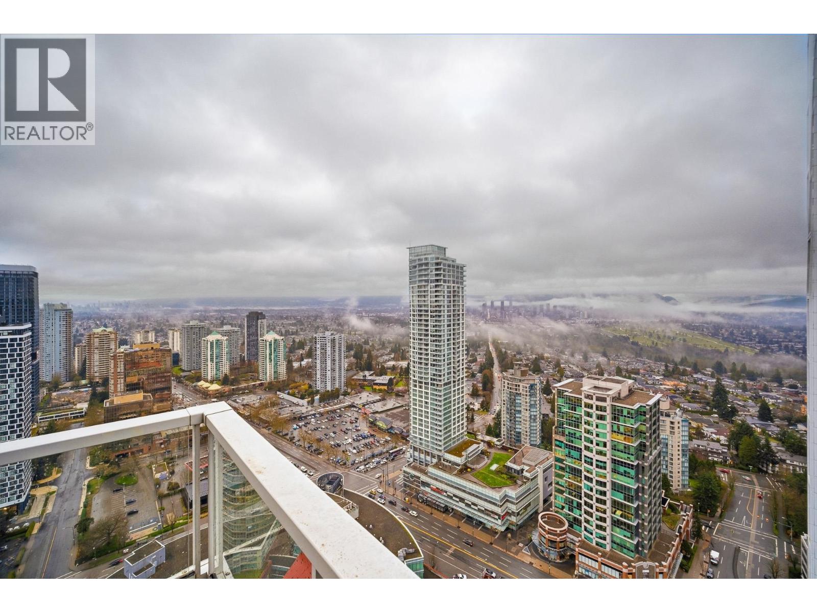3602 6080 MCKAY AVENUE — photo 2