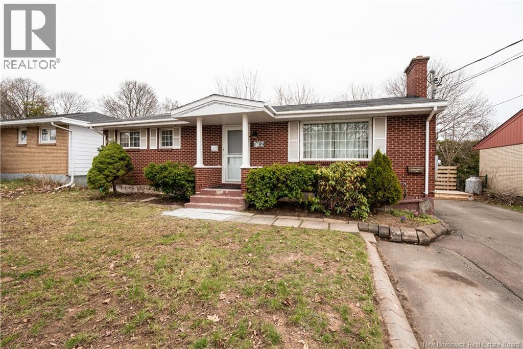 89 Mount Royal Boulevard - 1
