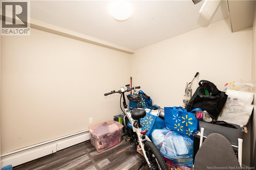 89 Mount Royal Boulevard - 33