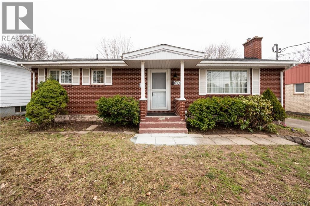 89 Mount Royal Boulevard - 2