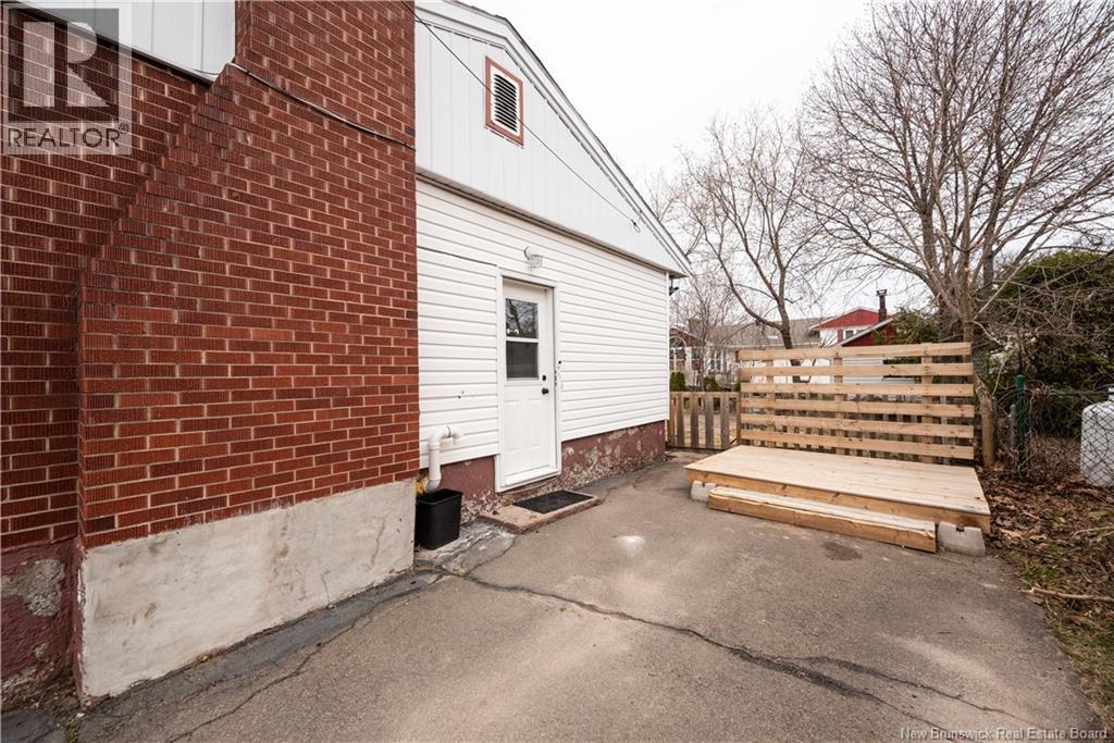 89 Mount Royal Boulevard - 40
