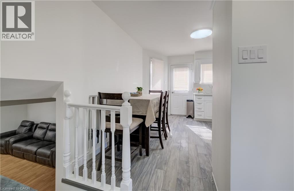 115 WESTVALE Drive - 11