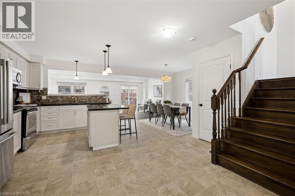6 SASSAFRAS Street, Kitchener, Ontario, N2N3S4 — Photo 9