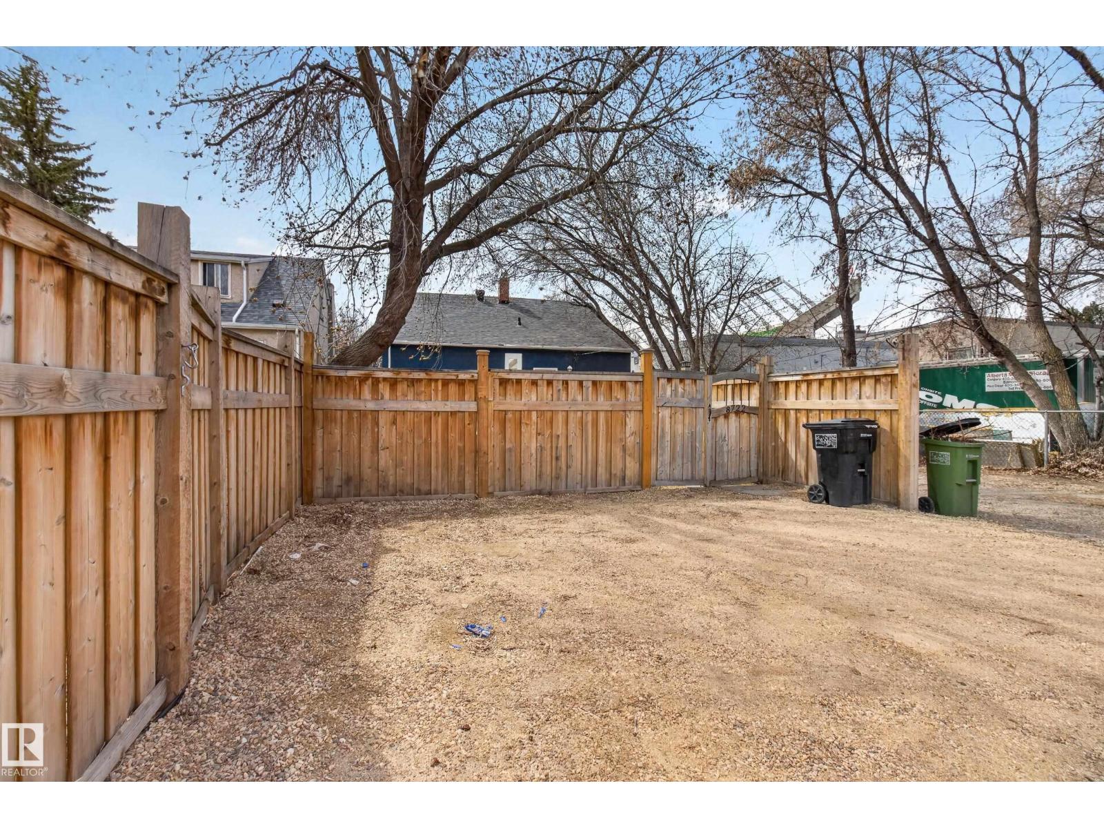 8722 112 AV NW, Edmonton