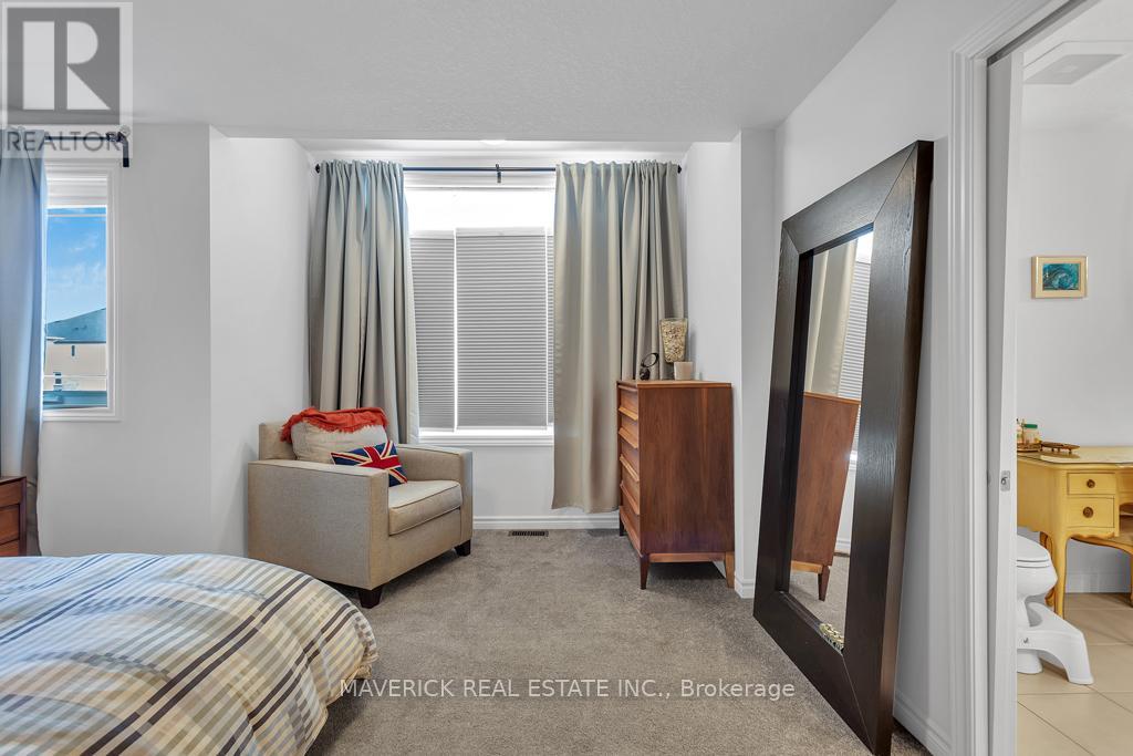 21 CHAMBERLAIN AVENUE - 21