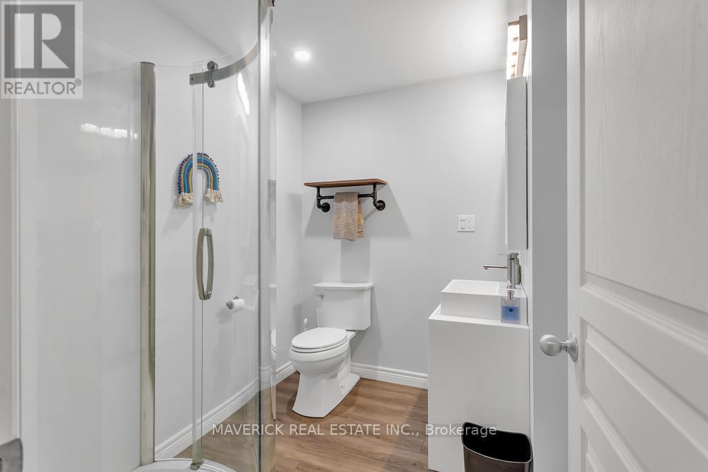 21 CHAMBERLAIN AVENUE - 28