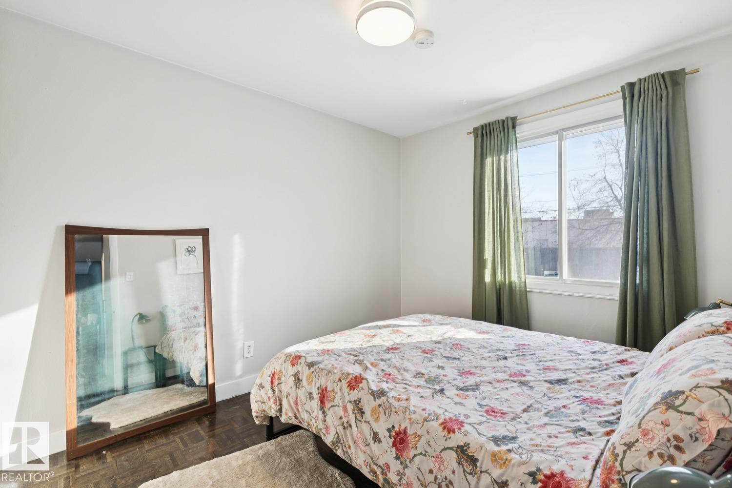 7601 91 AV NW, Edmonton