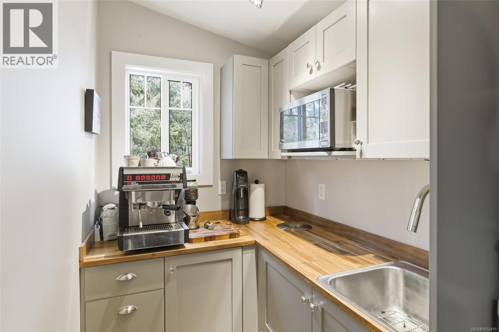 1691 Acacia Rd - 11