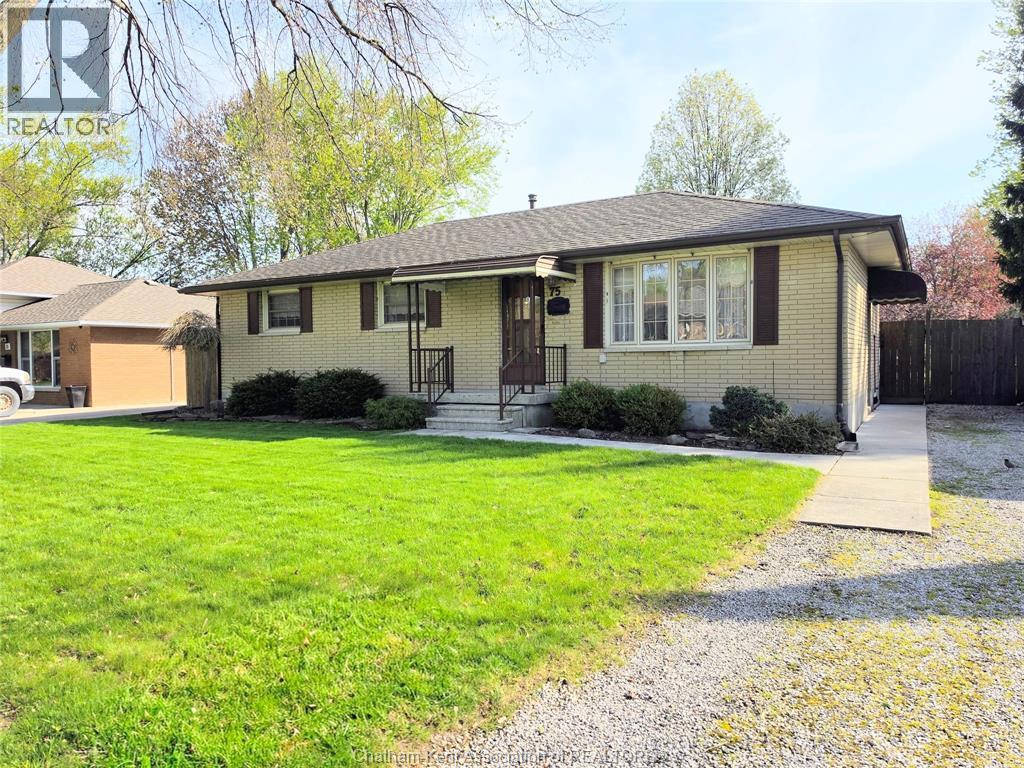 75 ST MICHAEL AVE AVENUE, Chatham, Ontario, N7M3E7 — Photo 2