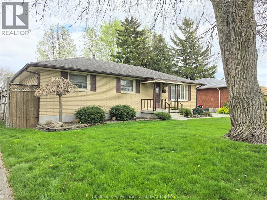 75 ST MICHAEL AVE AVENUE, Chatham, Ontario, N7M3E7 — Photo 3