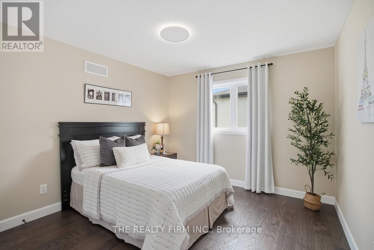 819 GATESTONE ROAD - 32