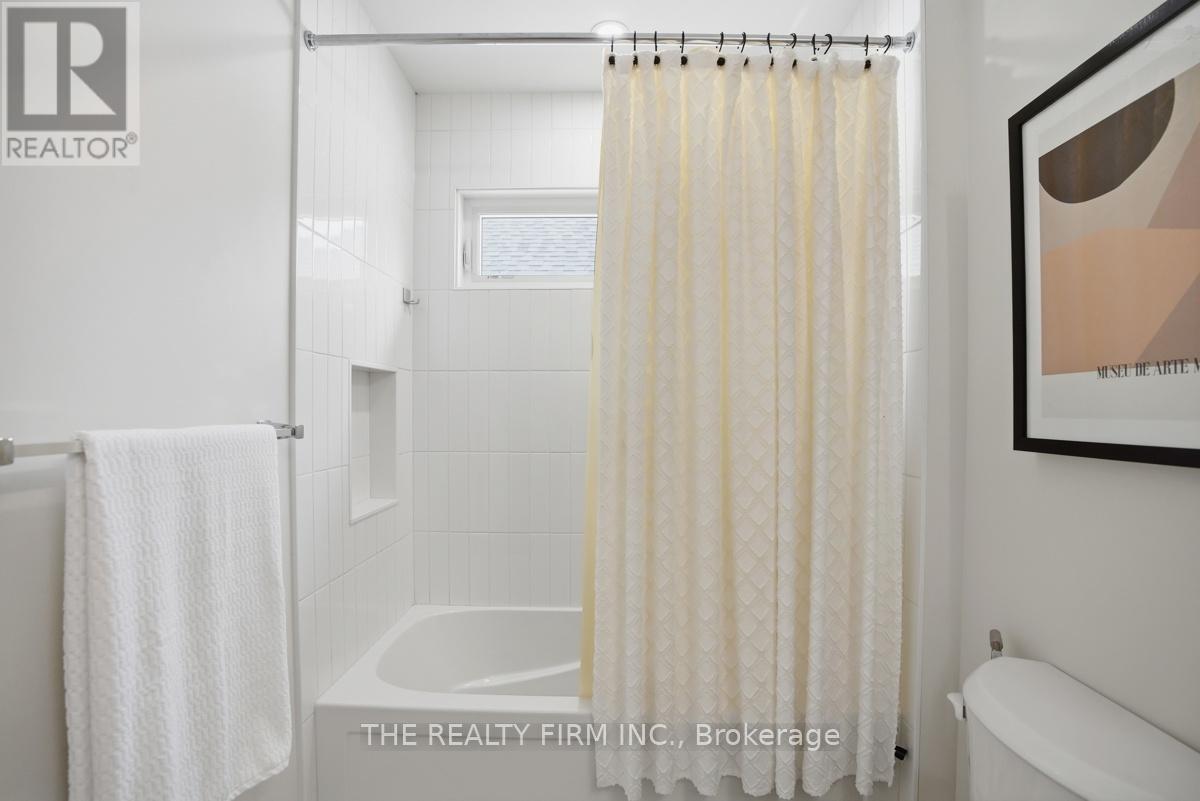 819 GATESTONE ROAD - 35
