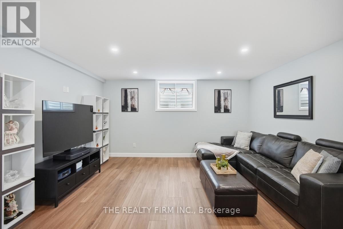 819 GATESTONE ROAD - 37