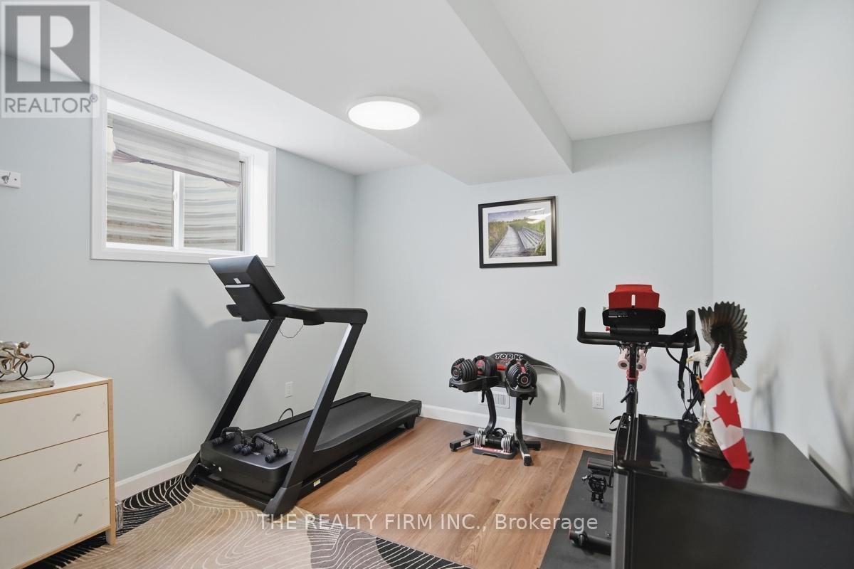 819 GATESTONE ROAD - 43
