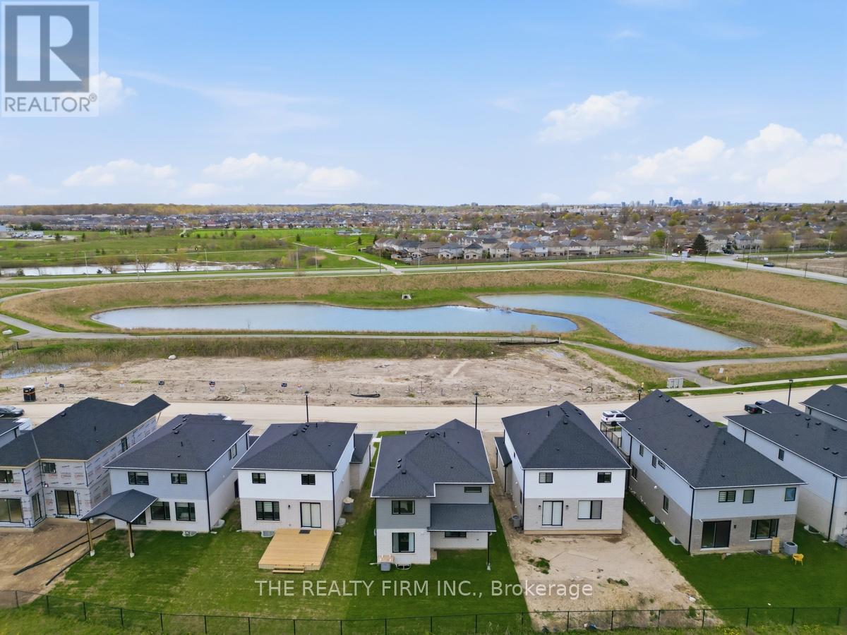 819 GATESTONE ROAD - 46