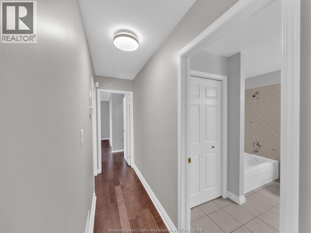 1046 Rendezvous, Windsor, Ontario, N8P1K6 — Photo 11