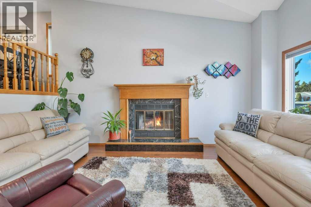 8 Petticoat Lane, Lacombe