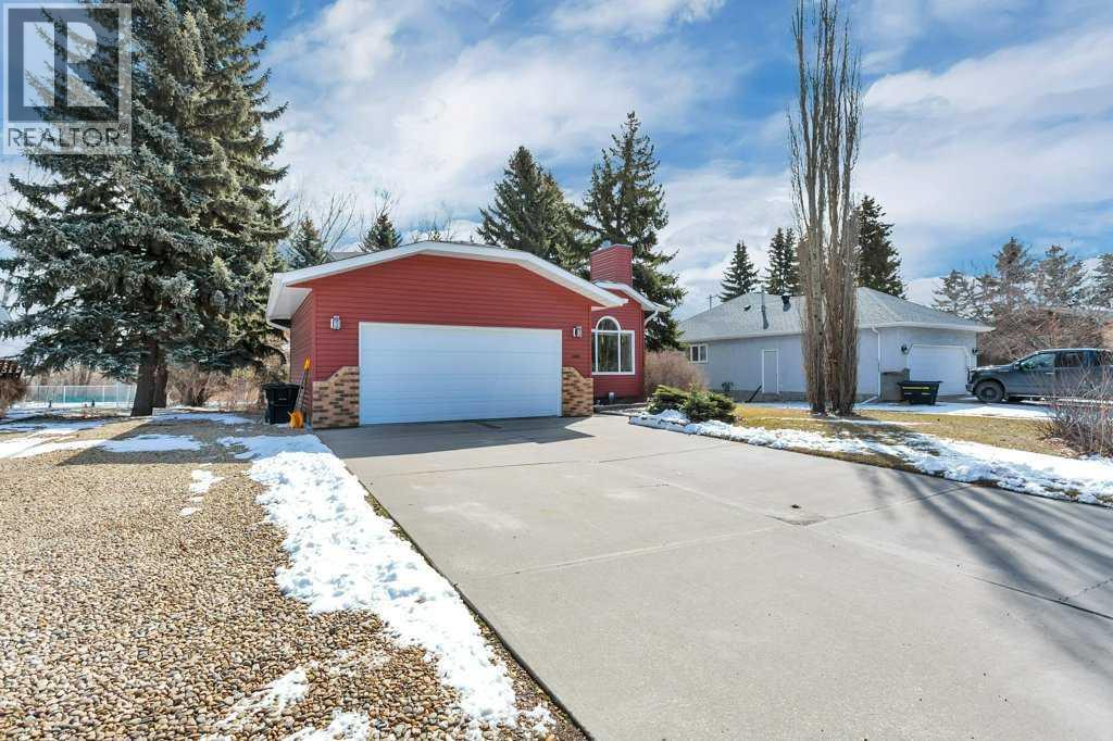 8 Petticoat Lane, Lacombe