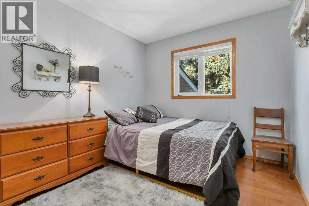 8 Petticoat Lane, Lacombe