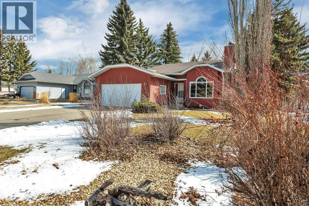 8 Petticoat Lane, Lacombe