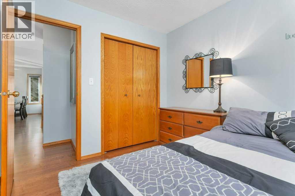 8 Petticoat Lane, Lacombe
