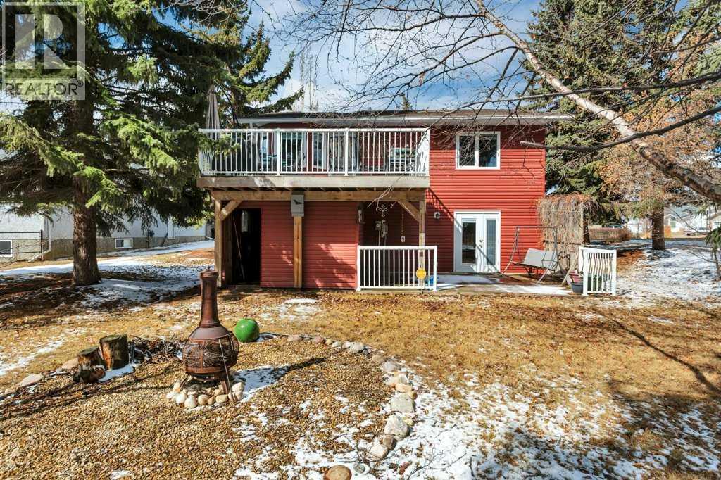 8 Petticoat Lane, Lacombe