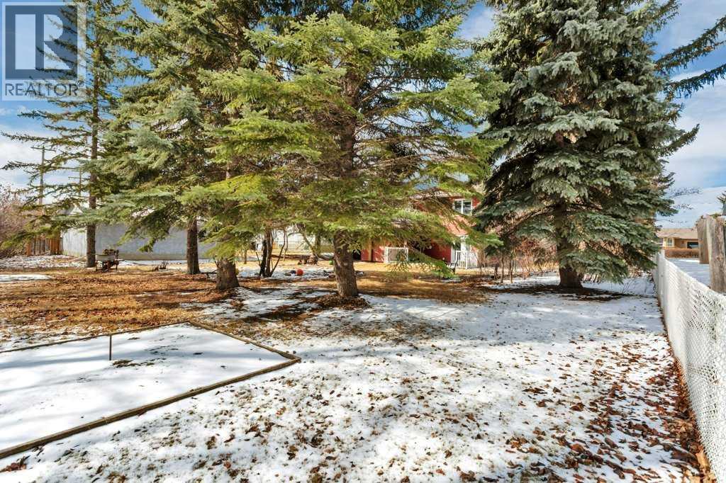 8 Petticoat Lane, Lacombe