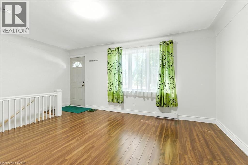 24 MACKLIN Street N, Hamilton, Ontario, L8S3S1 — Photo 3