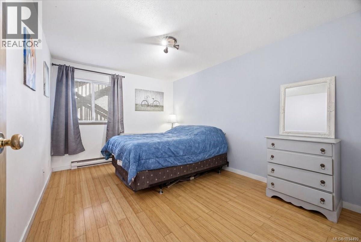 #208 1912 Bowen Rd - 23