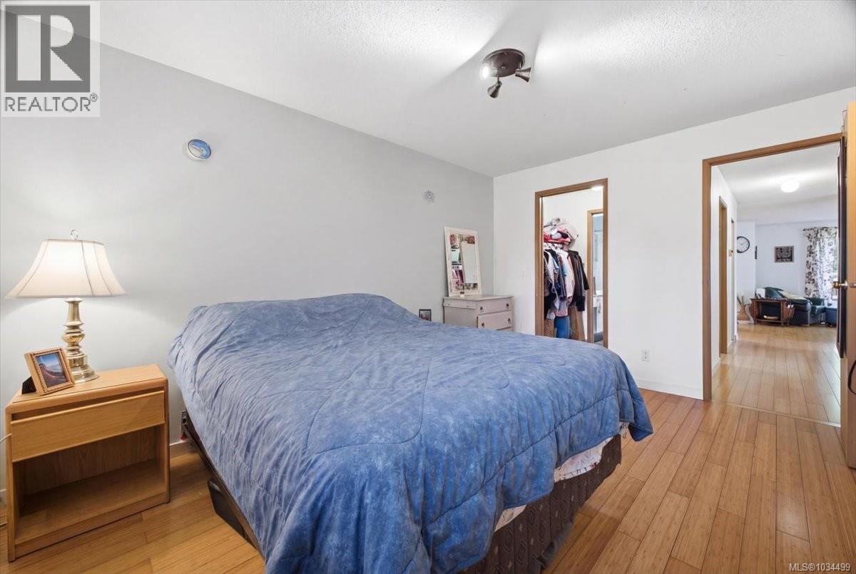 #208 1912 Bowen Rd - 24