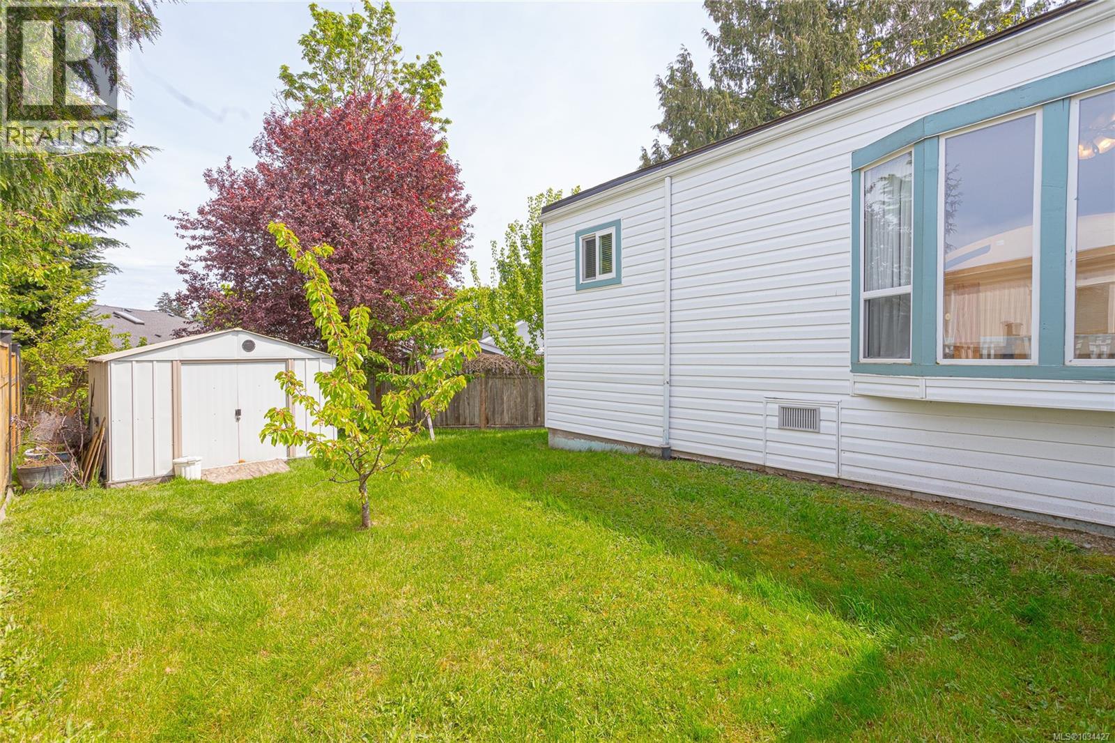 #17 129 Meridian Way - 24