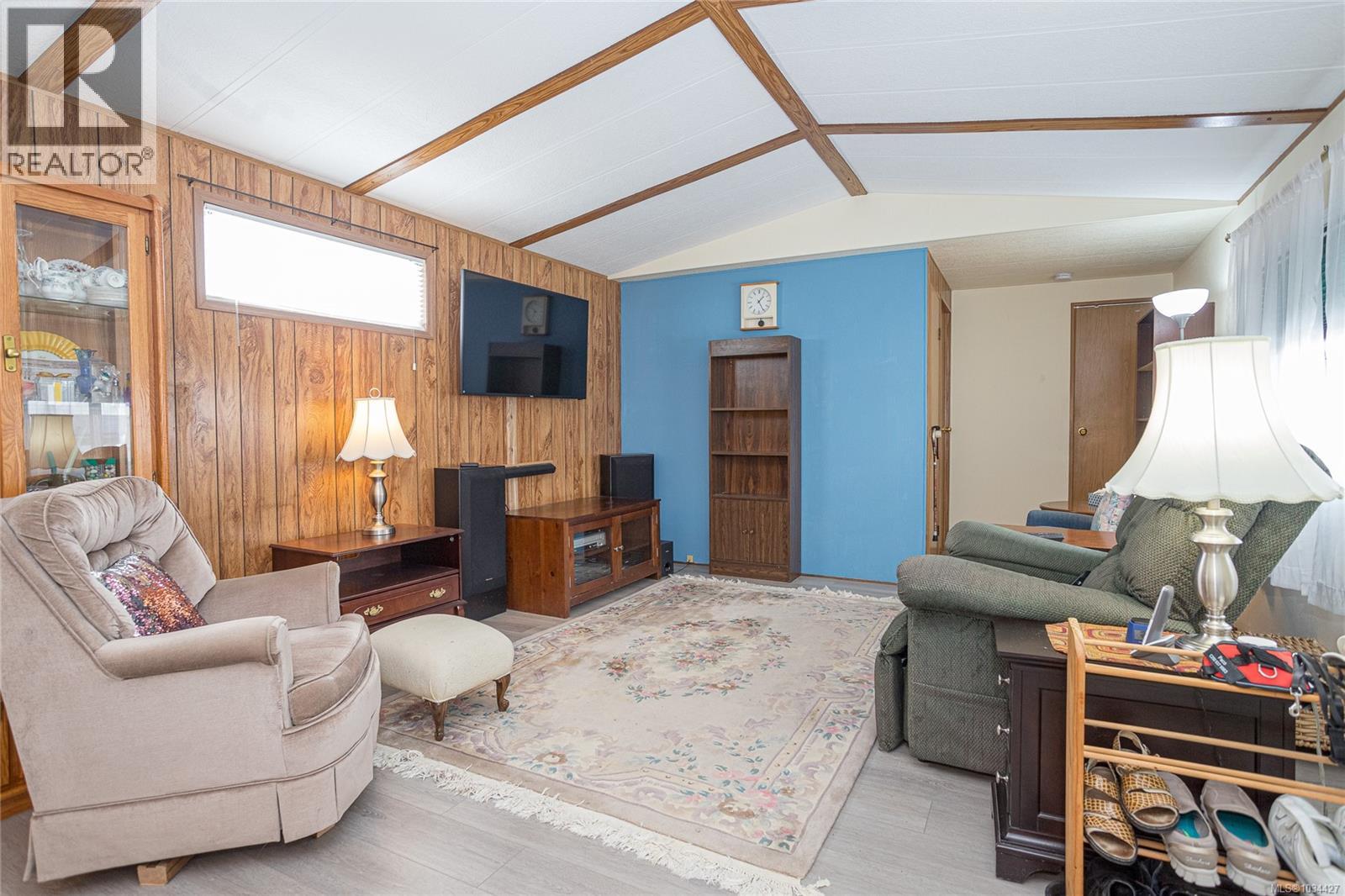 #17 129 Meridian Way - 9
