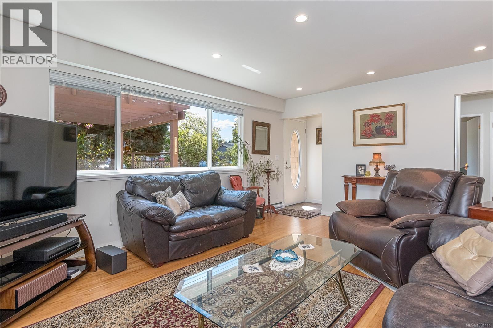 171 Stanford Ave W - 25