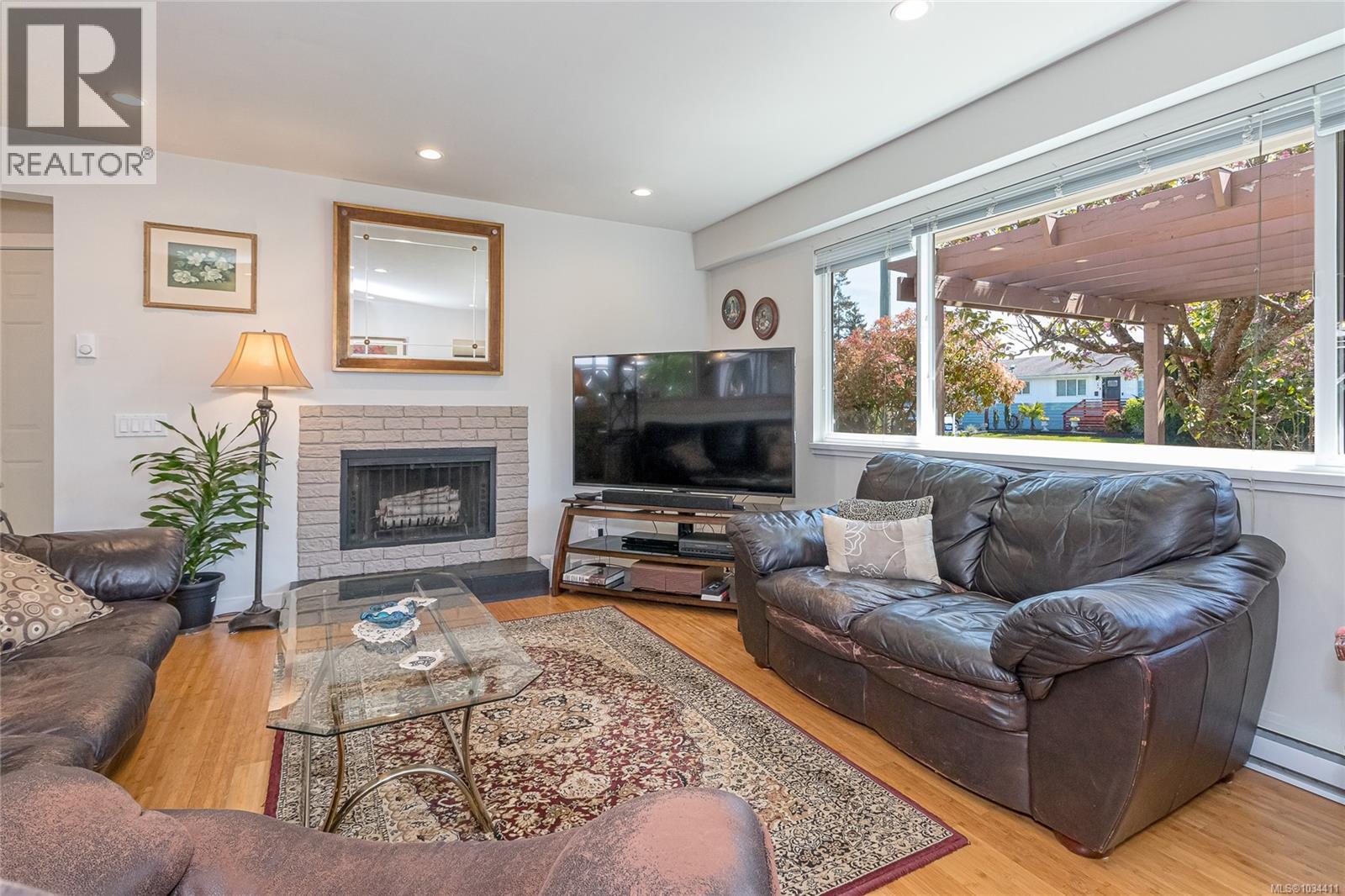 171 Stanford Ave W - 4
