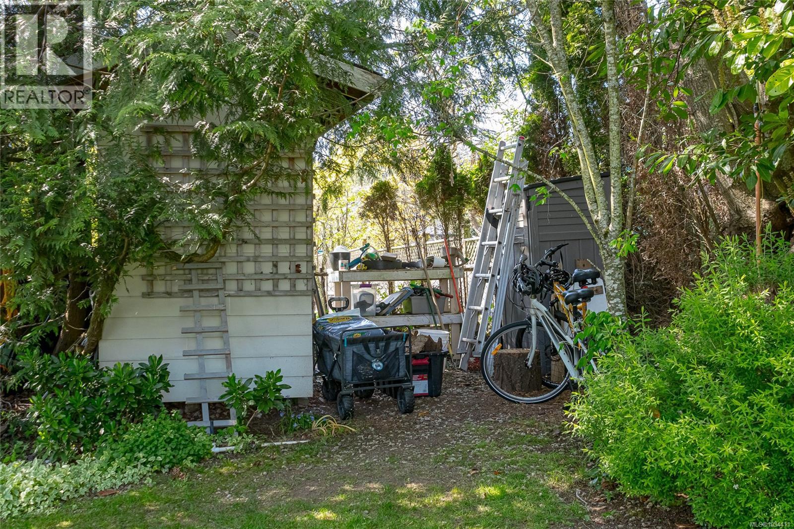 171 Stanford Ave W - 44