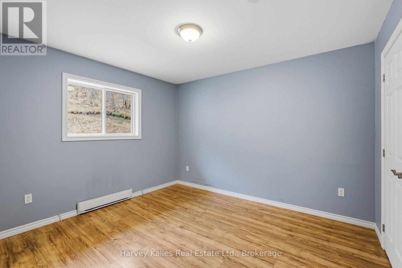 25 FERNDALE ROAD - 24