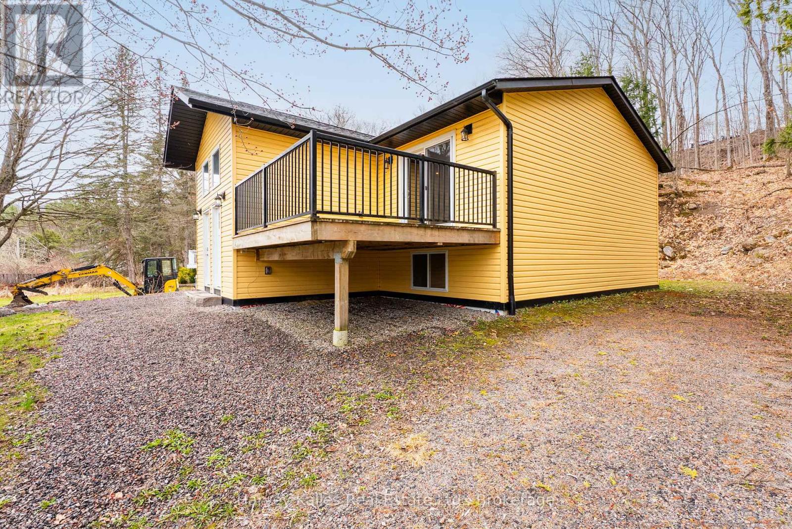 25 FERNDALE ROAD - 49