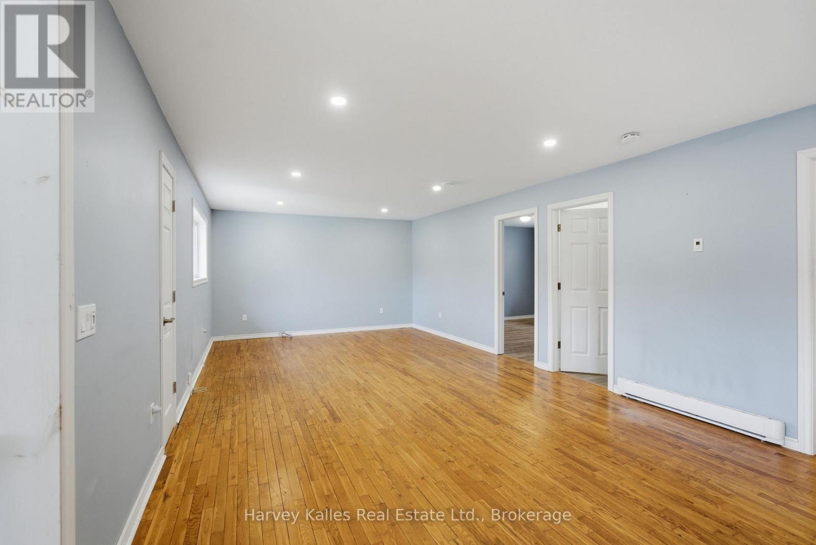 25 FERNDALE ROAD - 6