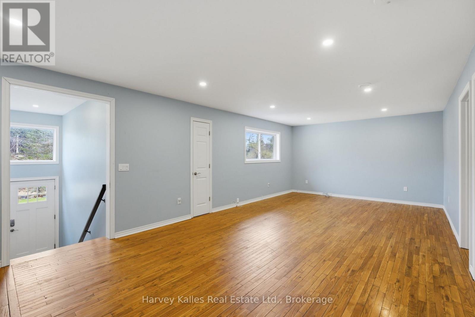 25 FERNDALE ROAD - 7