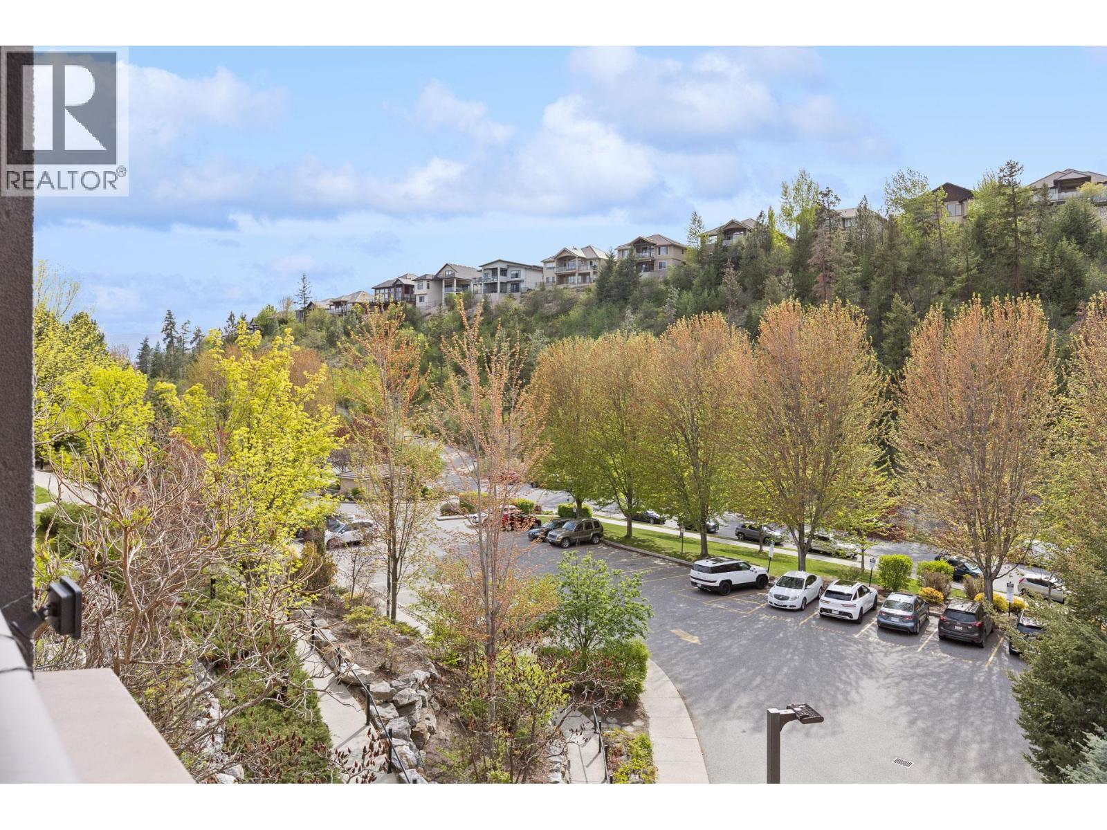 #1413 1875 Country Club Drive - 27