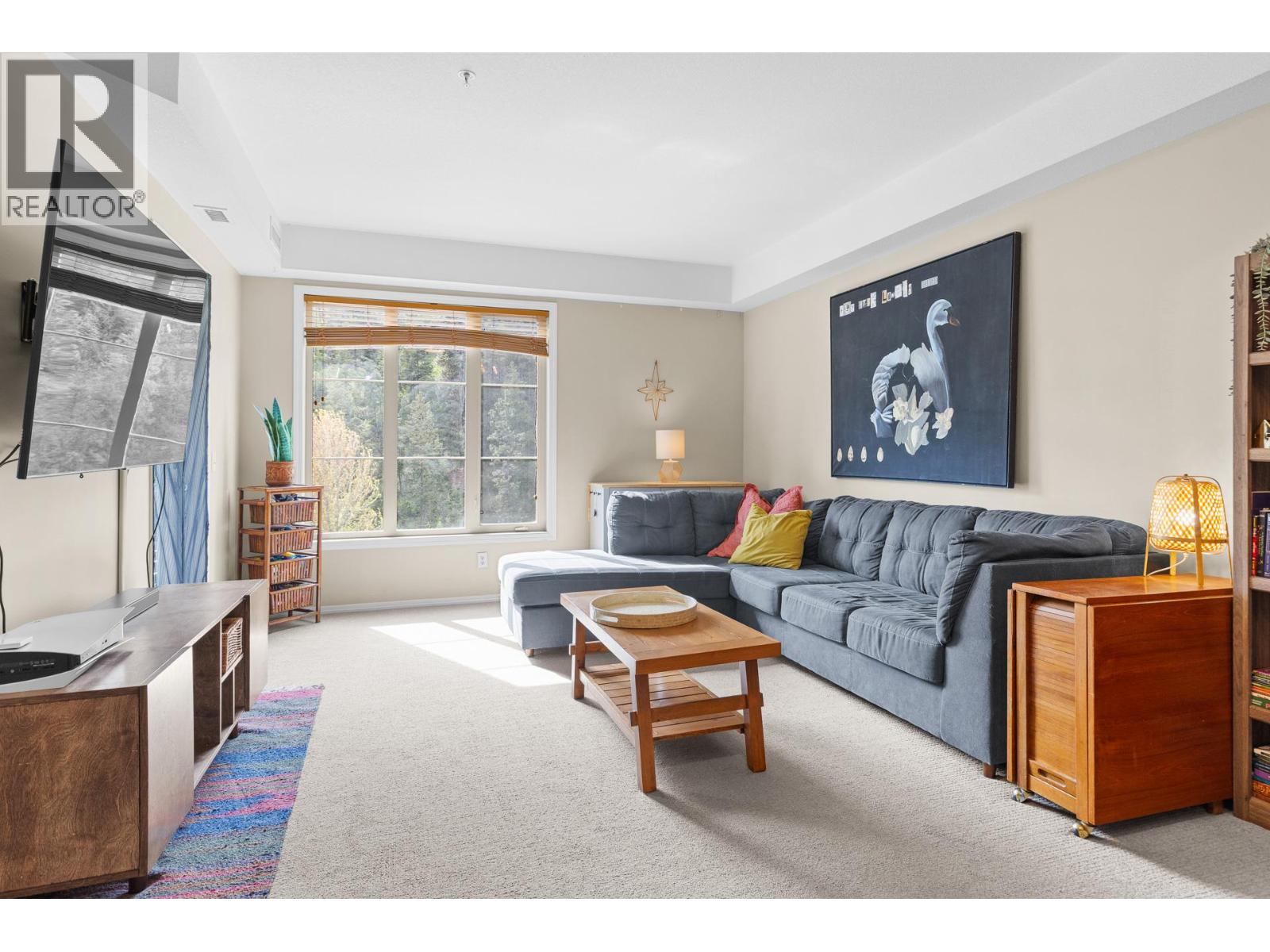 #1413 1875 Country Club Drive - 8