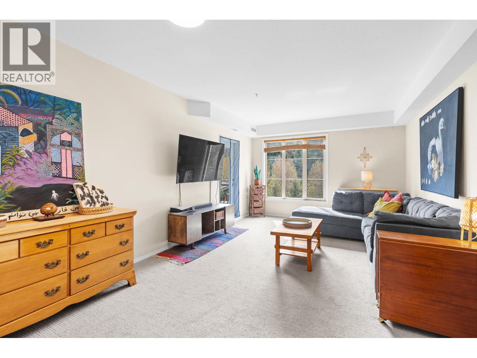 #1413 1875 Country Club Drive - 9